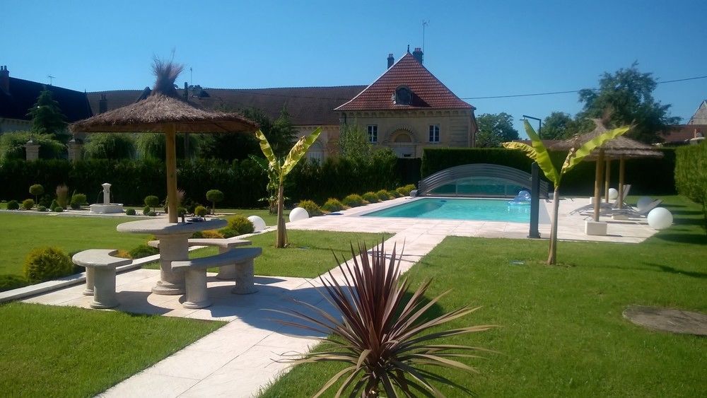 Le Domaine Des Papillons Hotel Beaujeu-Saint-Vallier-et-Pierrejux Kültér fotó