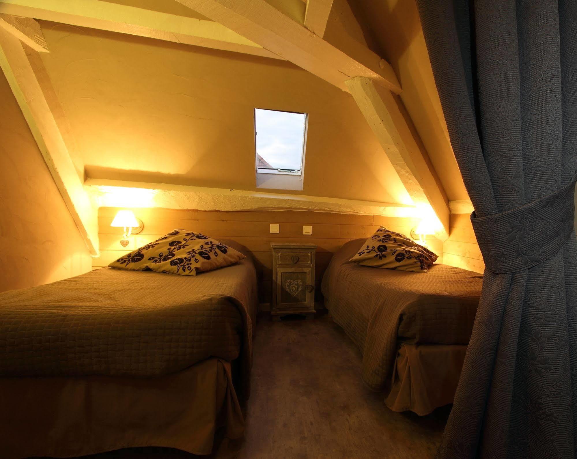 Le Domaine Des Papillons Hotel Beaujeu-Saint-Vallier-et-Pierrejux Kültér fotó