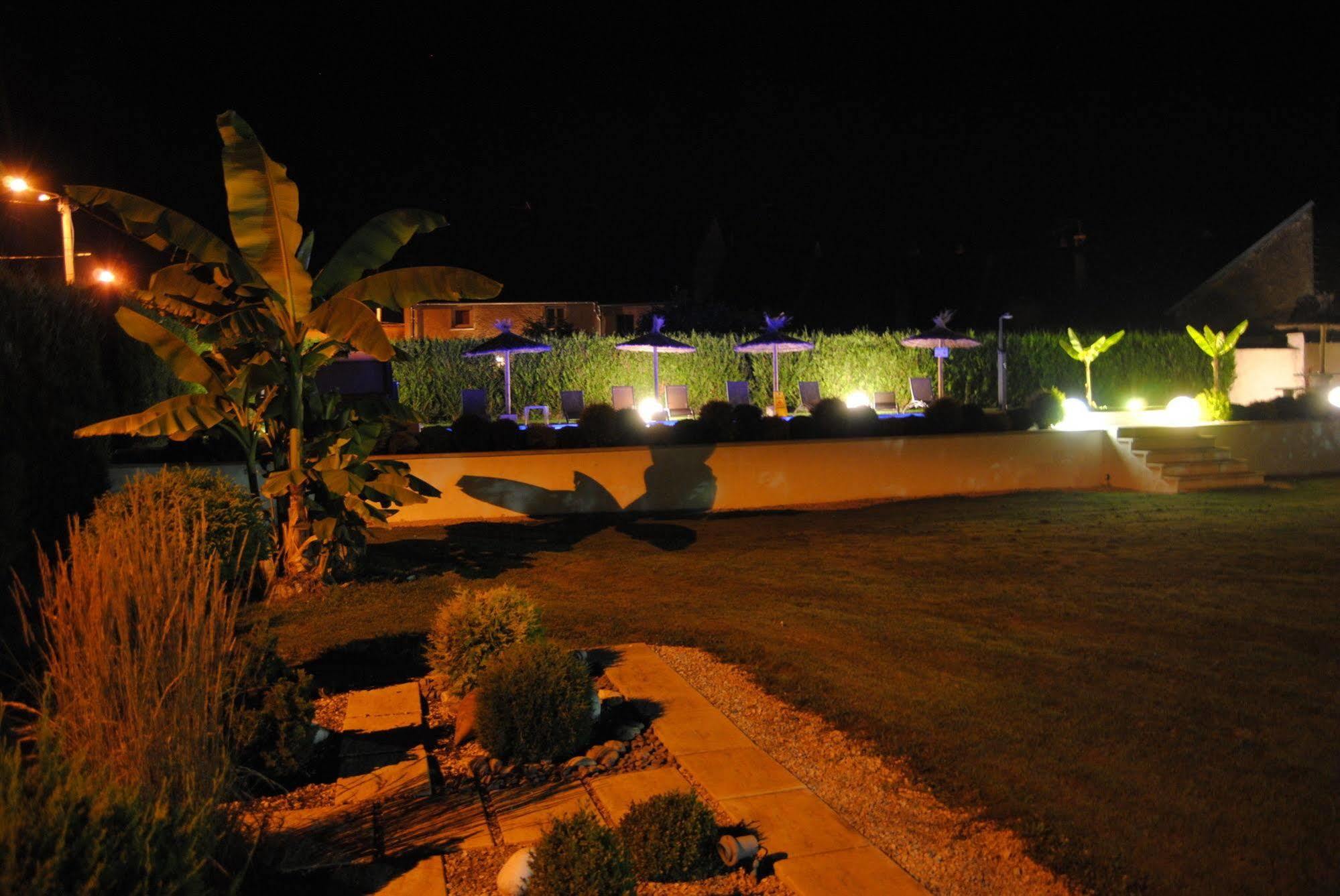 Le Domaine Des Papillons Hotel Beaujeu-Saint-Vallier-et-Pierrejux Kültér fotó